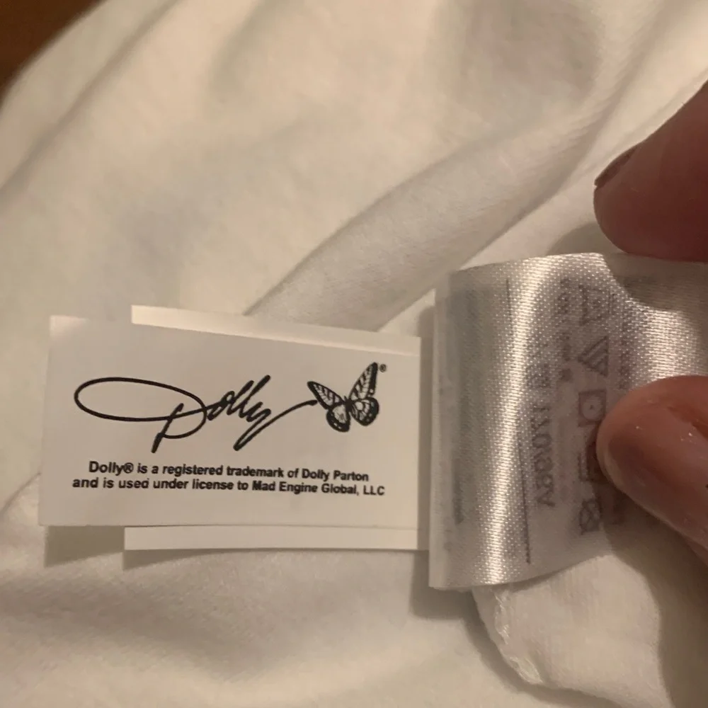 GAP Dolly Parton Nashville White Tee - Picture 5 of 5